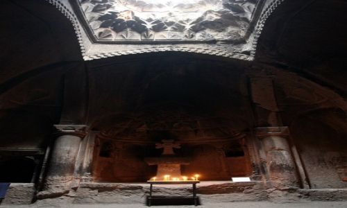 Zdjcie ARMENIA / Kotajk / Geghard  / witynia w skale