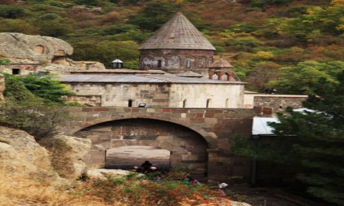 Zdjcie ARMENIA / Kotajk / Geghard / Geghardavank, czyli Klasztoru Wczni