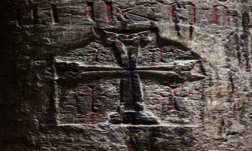 Zdjcie ARMENIA / Kotajk / Geghard / Chaczkar z kaplicy wykutej w skale