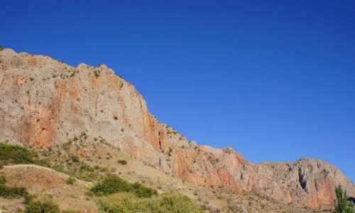 Zdjcie ARMENIA / Vajots Dzor / Noravank  / Skalny grzebie