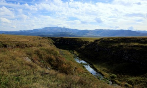 Zdjcie ARMENIA / Shirak / Okolice Gyumri  / Rw tektoniczny