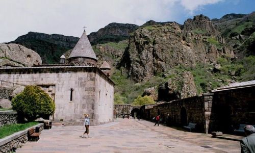 Zdjęcie ARMENIA / brak / blisko Erewania / Klasztor Geghard