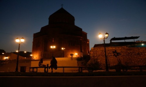 Zdjcie ARMENIA / Arcach / Grski Karabach / Stepanakert noc....