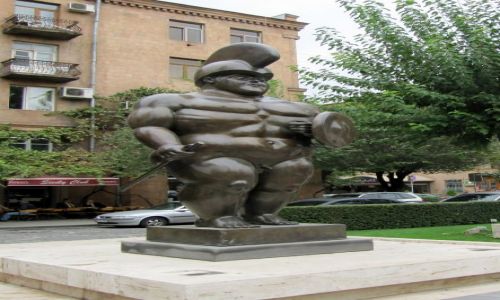 Zdjecie ARMENIA / Erewa / Park / Grubasek