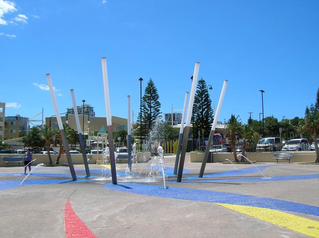 Zdjęcia: Caloundra, Sunshine Coast, Nowoczesna fontanna, AUSTRALIA Zdjęcia: Caloundra, Sunshine Coast, Nowoczesna fontanna, AUSTRALIA