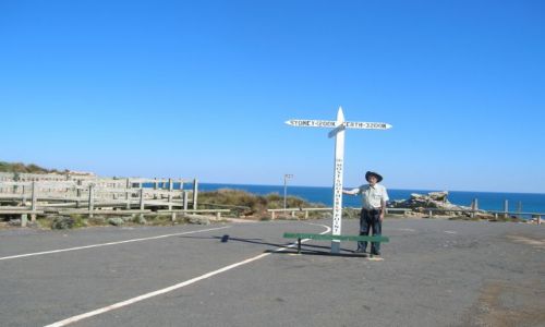 Zdjęcie AUSTRALIA / Pd.  Australia / Port Mac donnell, kolo Mt Gambier / Drogowskaz