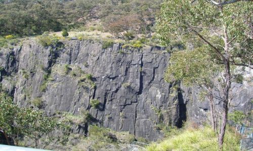 Zdjęcie AUSTRALIA / NSW / Okolice Wolcha,pn-wschod od Canberry / Klify