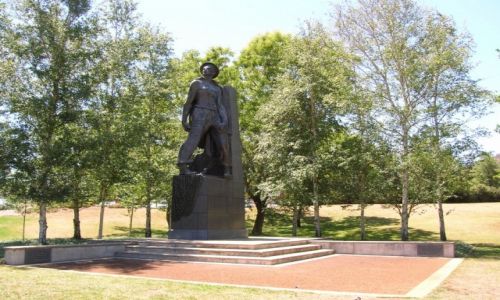 Zdjęcie AUSTRALIA / ACT / Muzeum wojny / Pomnik zolnierza