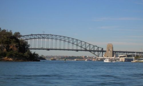 Zdjęcie AUSTRALIA / Sydney / Parramatta River / Juz widac Harbour Bridge..