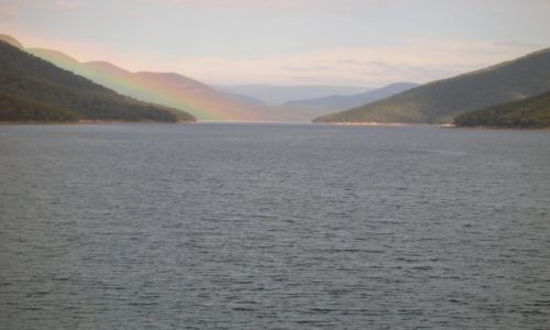 Zdjcie AUSTRALIA / NSW / Snowy mountains / Talbingo Dam z tecza