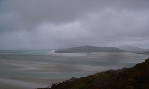 Zdjecie AUSTRALIA / Quensland / Whitsunday Coast / Whitheaven Beach w deszczu