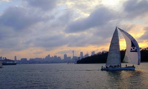 Zdjecie AUSTRALIA / Pd.-wsch. Australia / Sydney / wieczorne  eglowanie