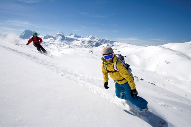 Zdj cia: Krippenstein, Dachstein, Snowboardzici i narciarze na terenie Freesports Arena Dachstein Krippenstein, AUSTRIA