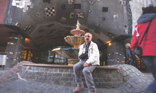Zdjecie AUSTRIA / Wiede / fontanna na Hundertwasser / Wiede