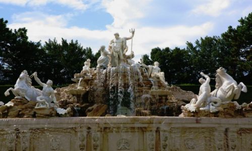 Zdjcie AUSTRIA / Wiede / Ogrd francuski w parku Schnbrunn / Fontanna Neptuna
