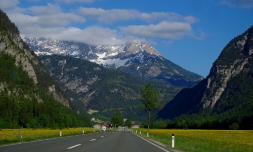 Zdjecie AUSTRIA / kraj zwizkowy  Salzburg / po drodze do Zell am See / widok ogldany przez szyb