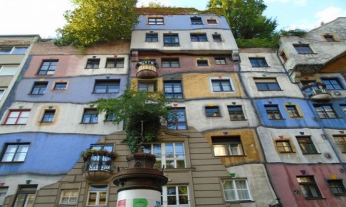Zdjecie AUSTRIA / - / Wiede / Kamienica Hundertwassera