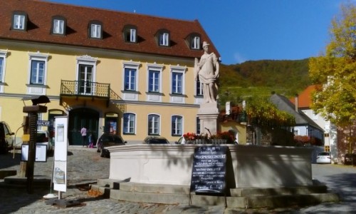 Zdjcie AUSTRIA / Dolina Wachau / Spitz / Plac w Spitz