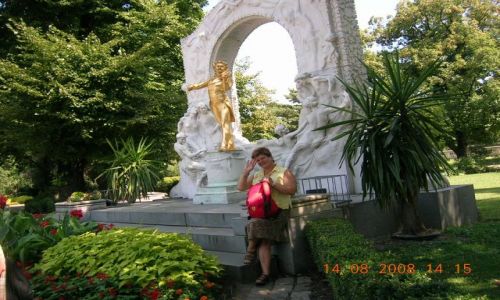 Zdjecie AUSTRIA / wiede / Stadt Park / W rytmie  walca