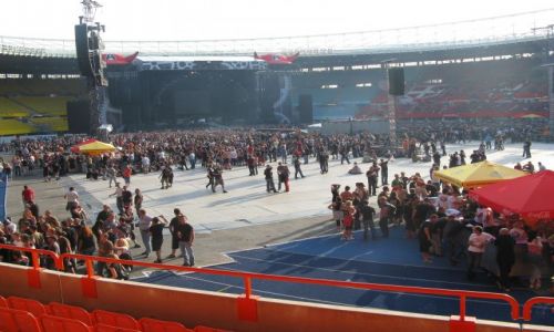 Zdjęcie AUSTRIA / Wieden  / stadion Ernst Happel  / koncert AC DC-przed