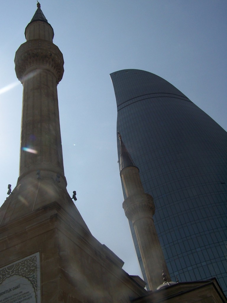 Zdjęcia: okolice Aleji Szachidów, Baku, historia i współczesność, AZERBEJDżAN Zdjęcia: okolice Aleji Szachidów, Baku, historia i współczesność, AZERBEJDżAN
