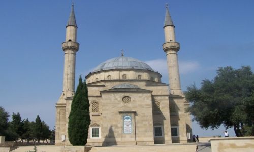 Zdj�cie AZERBEJD�AN / Baku / okolicva Flame Towers / Meczet