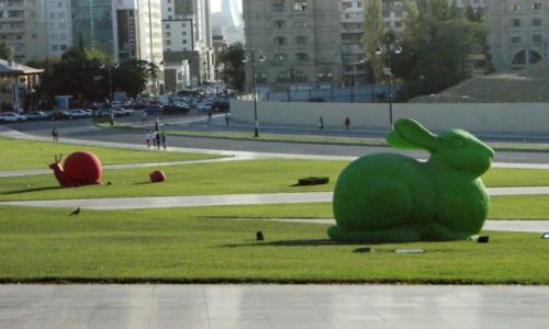 Zdjcie AZERBEJDAN / - / Baku / oaza w przestrzeni miasta