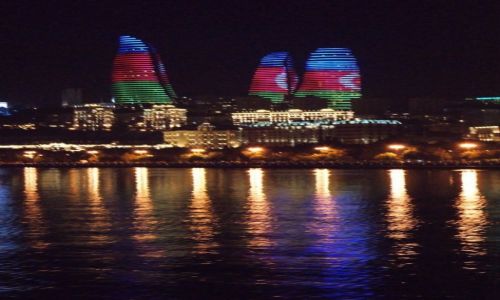 Zdjcie AZERBEJDAN / - / Baku / Flame Towers noc