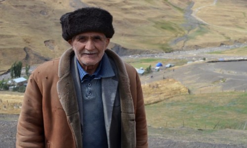 Zdjcie AZERBEJDAN / Kaukaz / Xinaliq / ycie w wysokich grach