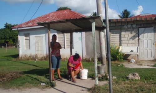 Zdjecie BELIZE / - / okolice Orange Walk / przystanek autobusowy w Belize