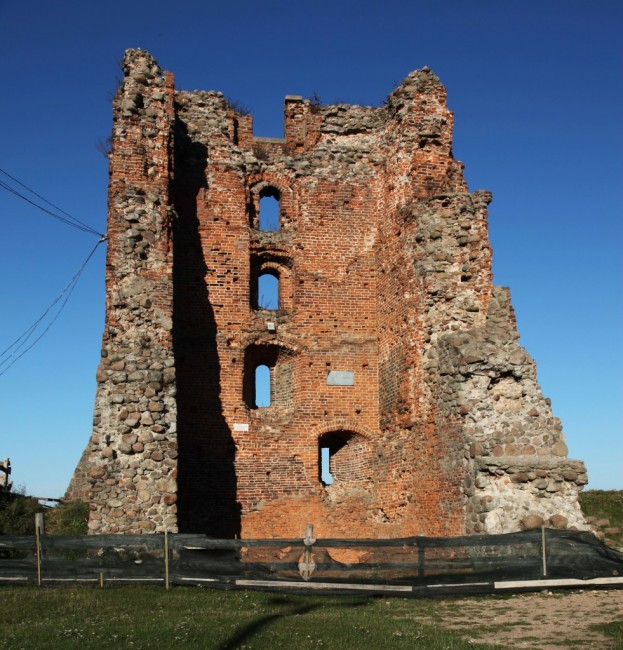 Zdj cia: Nowogródek, Grodno, Ruiny nowogródzkiego zamku na Górze Zamkowej, BIAłORU¶ Zdj cia: Nowogródek, Grodno, Ruiny nowogródzkiego zamku na Górze Zamkowej, BIAłORU¶