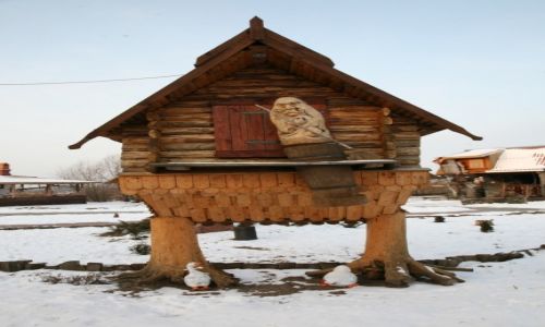 BIAORU / Polesie, Homelszczyzna / Paski dwr / Chatka na nkach