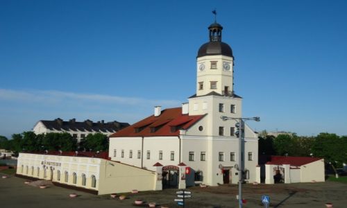 Zdjcie BIAORU / Obwd miski / Niewie / Ratusz w Niewieu