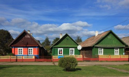 Zdjcie BIAORU / Grodno /  Gierwiaty / Kolorowe domki