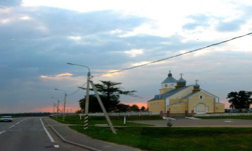 Zdjęcie BIAłORUś / grodzieński /  za Grodnem /  przy drodze