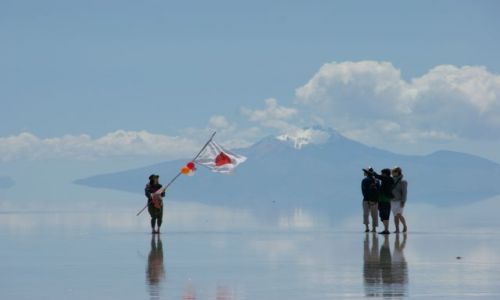 Zdjcie BOLIWIA / Uyuni / Uyuni / Ciesz si flag  