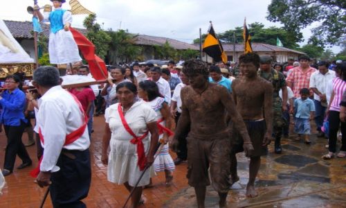 Zdjcie BOLIWIA / Santa Cruz / Concepcion / Botna suba porzdkowa