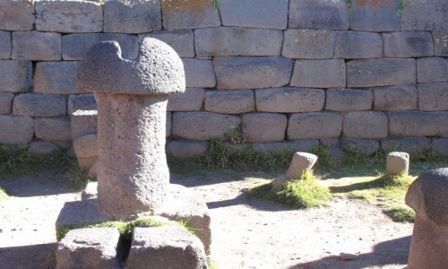 Zdjecie BOLIWIA / - / witynia Podnoci, okolice Titicaca / Urzdzenie do sprawdzania dziewictwa panien dla Inki