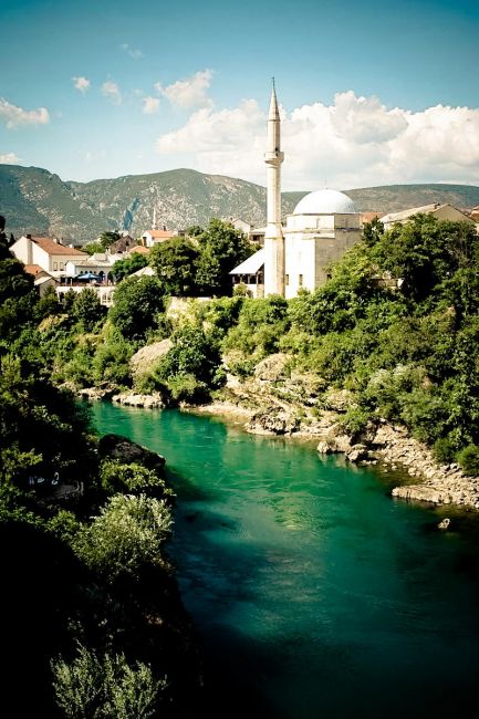 Zdjęcia: Mostar, Meczet nad rzeką, BOśNIA i HERCEGOWINA Zdjęcia: Mostar, Meczet nad rzeką, BOśNIA i HERCEGOWINA