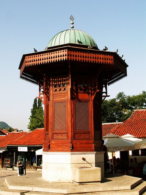 Zdjęcia: Bascarsija (stare miasto), Sarajevo, Studnia..., BOśNIA i HERCEGOWINA Zdjęcia: Bascarsija (stare miasto), Sarajevo, Studnia..., BOśNIA i HERCEGOWINA