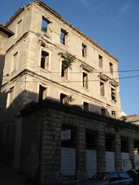 Zdjęcia: Mostar, Hercegowina, Mostar - ślady wojny, BOśNIA i HERCEGOWINA Zdjęcia: Mostar, Hercegowina, Mostar - ślady wojny, BOśNIA i HERCEGOWINA