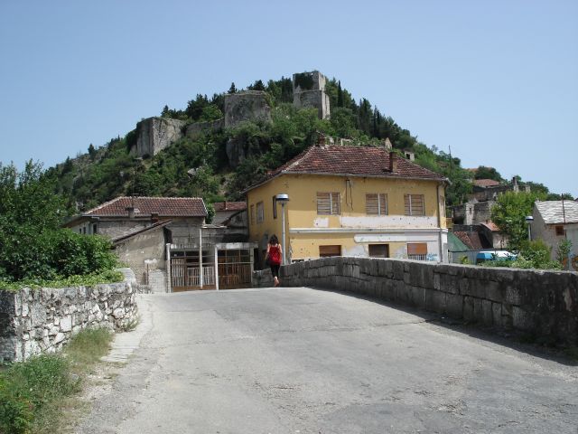 Zdjęcia: Stolac, Hercegowina, Bośnia - wojenne ślady, BOśNIA i HERCEGOWINA Zdjęcia: Stolac, Hercegowina, Bośnia - wojenne ślady, BOśNIA i HERCEGOWINA