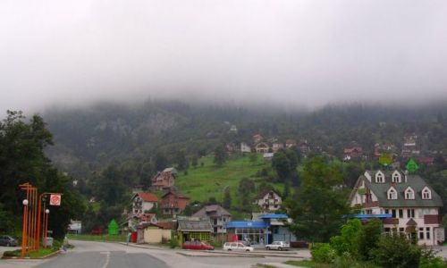 Zdjecie BONIA i HERCEGOWINA / Bonia / W drodze do Sarajewa / Miasteczko
