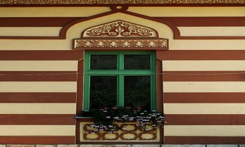 Zdjecie BOśNIA i HERCEGOWINA / Sarajevo / Centrum / okno.....