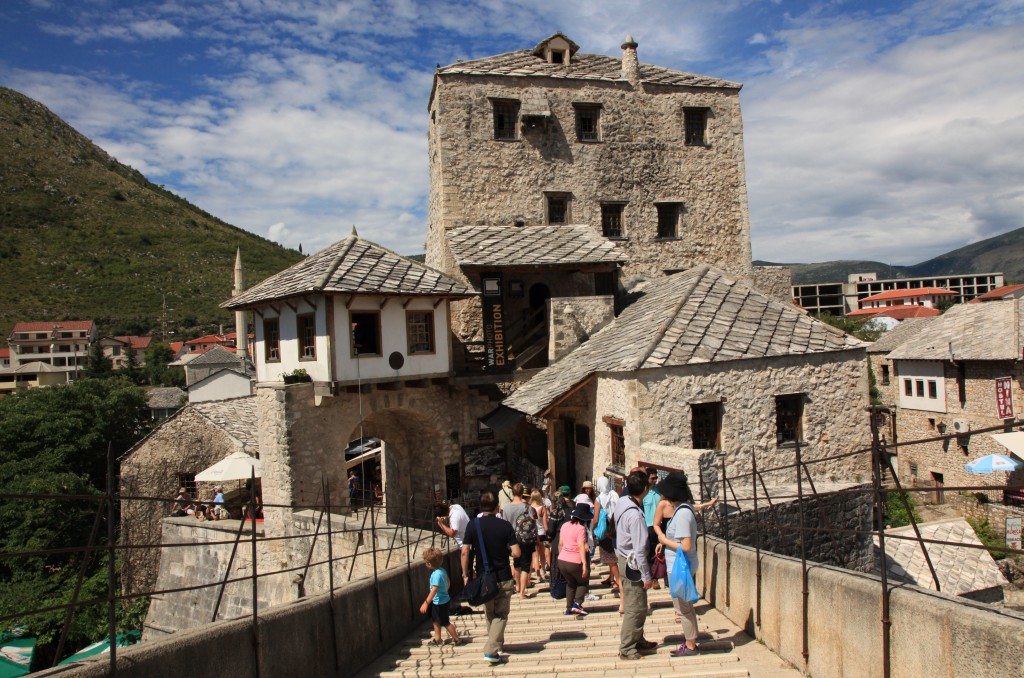 Zdjęcia: Mostar, Część południowa, Na moście, BOśNIA i HERCEGOWINA Zdjęcia: Mostar, Część południowa, Na moście, BOśNIA i HERCEGOWINA