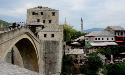 Zdjecie BONIA i HERCEGOWINA / Hercegowina / przy Starym Mocie, Mostar / zwykly dzie w Mostarze...