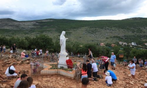 Zdjęcie BOśNIA i HERCEGOWINA / Południowa Hercegowina / Medjugorje / Modlitwa