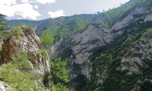Zdjcie BONIA i HERCEGOWINA / Rebublika Serbska / Trasa Foce - Niksic / przeom rzeki Piva