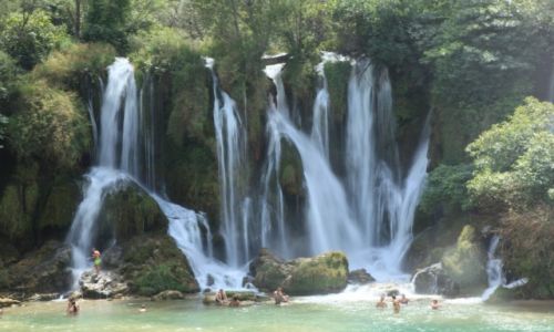 Zdjcie BONIA i HERCEGOWINA / Ljubuki / Wodospady Kravica / W kpieli