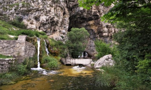 Zdjcie BONIA i HERCEGOWINA / - / Livno / w wiecie mynw wodnych.....